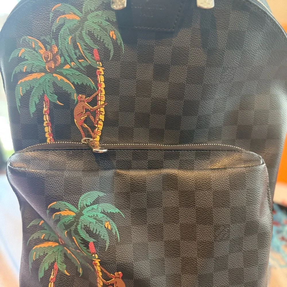 Louis Vuitton Damien Cobalt Blue (Jungle) District 
Backpack - Picture 3 of 6